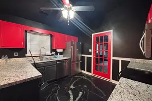 402 Lancaster Ct, Jacksonville, NC 28540 - Photo 10