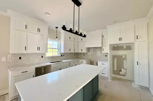7637 Sweetwater Dr, Nashville, NC 27856 - Photo 8