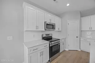 405 Alice Ln, Burgaw, NC 28425 - Photo 18