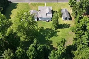 305 E Oak St, Lake Waccamaw, NC 28450 - Photo 38