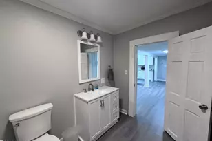 305 E Oak St, Lake Waccamaw, NC 28450 - Photo 26
