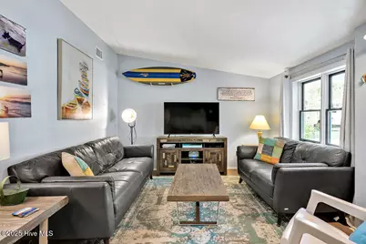 304 E Leonard Street, Southport, NC 28461 - Photo 8