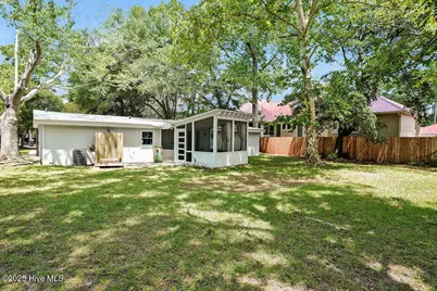 304 E Leonard Street, Southport, NC 28461 - Photo 32