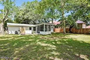 304 E Leonard St, Southport, NC 28461 - Photo 32