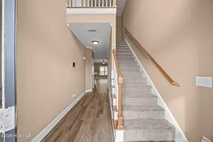 2001 Cambria Dr, Greenville, NC 27834 - Photo 8