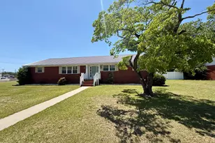 212 Sunset Dr, Williamston, NC 27892 - Photo 4