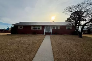 212 Sunset Dr, Williamston, NC 27892 - Photo 2