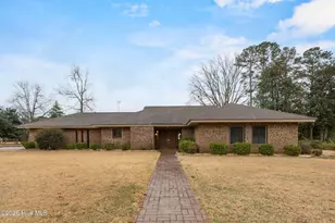 616 E Murphy St, Wallace, NC 28466 - Photo 2