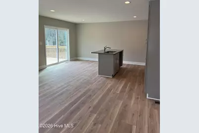 565 S Glover Street, Southern Pines, NC 28387 - Photo 4