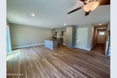 565 S Glover Street, Southern Pines, NC 28387 - Photo 4