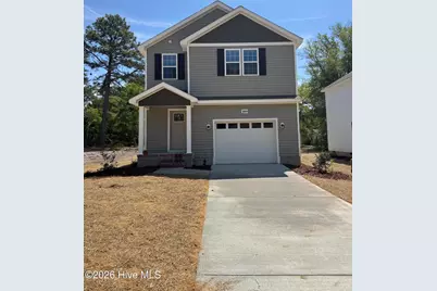 565 S Glover Street, Southern Pines, NC 28387 - Photo 1