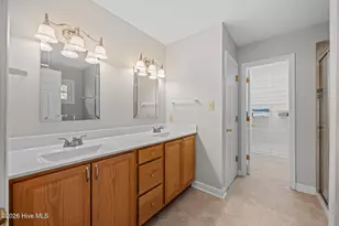 5718 Sloop Ct, New Bern, NC 28560 - Photo 18