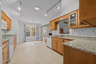 5718 Sloop Ct, New Bern, NC 28560 - Photo 18