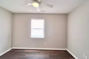 3002 Caldwell Ct, Greenville, NC 27834 - Photo 6