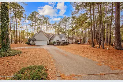 28900 Deercroft Drive, Wagram, NC 28396 - Photo 2