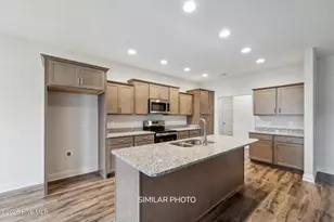 901 Coddington Cv, Jacksonville, NC 28546 - Photo 14