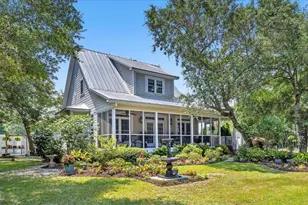 705 Cypress Lakes Cir SE, Bolivia, NC 28422 - Photo 2