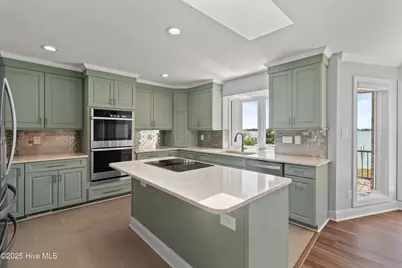 995 Chadwick Shores Drive, Sneads Ferry, NC 28460 - Photo 8