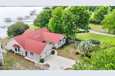 995 Chadwick Shores Drive, Sneads Ferry, NC 28460 - Photo 4
