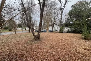 413 W Church St, Williamston, NC 27892 - Photo 2