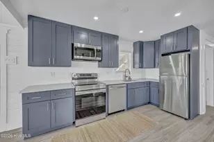1715 Carolina Beach Ave N, Carolina Beach, NC 28428 - Photo 24