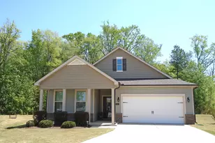 404 Golden Villas Dr, Rocky Mount, NC 27804 - Photo 2