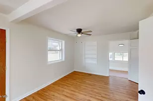 128 Moore Allen St, Dudley, NC 28333 - Photo 12