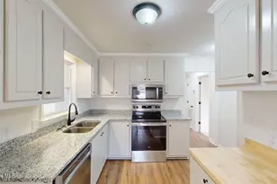 128 Moore Allen St, Dudley, NC 28333 - Photo 16