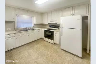 2610 Evans Street, Greenville, NC 27834 - Photo 4