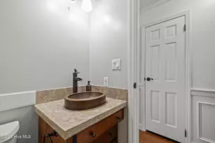 201 Sycamore Dr, Beaufort, NC 28516 - Photo 16