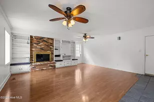 201 Sycamore Dr, Beaufort, NC 28516 - Photo 8