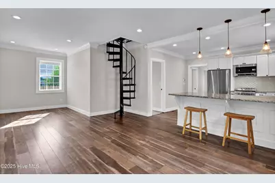 910 Walnut Street, Wilmington, NC 28401 - Photo 8