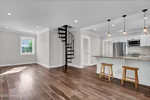 910 Walnut St, Wilmington, NC 28401 - Photo 8