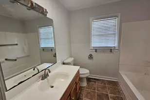 309 Fairfax St, Clinton, NC 28328 - Photo 16