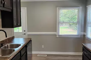 909 Adelaide Dr, Wilmington, NC 28412 - Photo 8