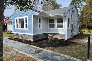 909 Adelaide Dr, Wilmington, NC 28412 - Photo 2