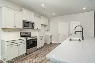 310 Merchant Pt Blvd, Jacksonville, NC 28546 - Photo 14