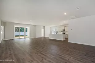 310 Merchant Pt Blvd, Jacksonville, NC 28546 - Photo 8