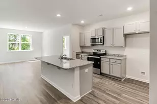 615 Forecastle Ln, Jacksonville, NC 28546 - Photo 4