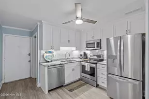 1404 Canal Dr, Carolina Beach, NC 28428 - Photo 10