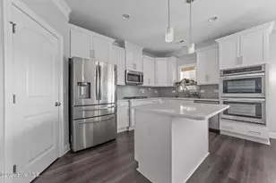 923 Arbor Rose Dr, Greenville, NC 27858 - Photo 2