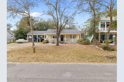 127 NW 18th Street, Oak Island, NC 28465 - Photo 2