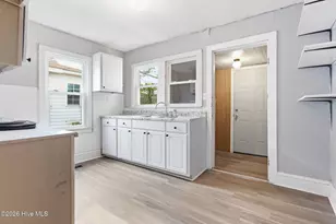 409 Perry St, Elizabeth City, NC 27909 - Photo 18