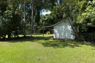 92 S Elm St, Clarkton, NC 28433 - Photo 32