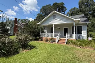92 S Elm St, Clarkton, NC 28433 - Photo 2