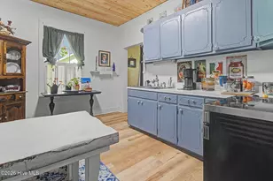 92 S Elm St, Clarkton, NC 28433 - Photo 10