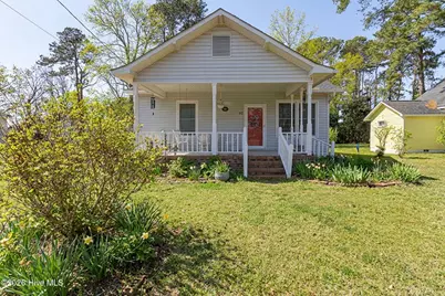92 S Elm Street, Clarkton, NC 28433 - Photo 1