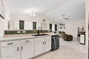 225 Lockwood Ct, Hubert, NC 28539 - Photo 14