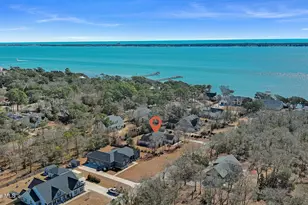 204 Nottingham Ln, Morehead City, NC 28557 - Photo 2