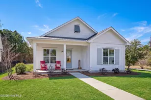 332 Cornubia Dr, Castle Hayne, NC 28429 - Photo 2